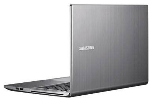 Samsung'un Ivy Bridge tabanlı 17.3-inç dizüstü bilgisayar modeli ön-siparişte