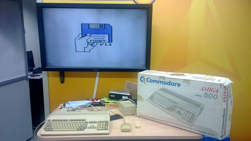  Commodore Amiga 500! // FULL KUTULU - 199 TL // Amiga 520 TV out