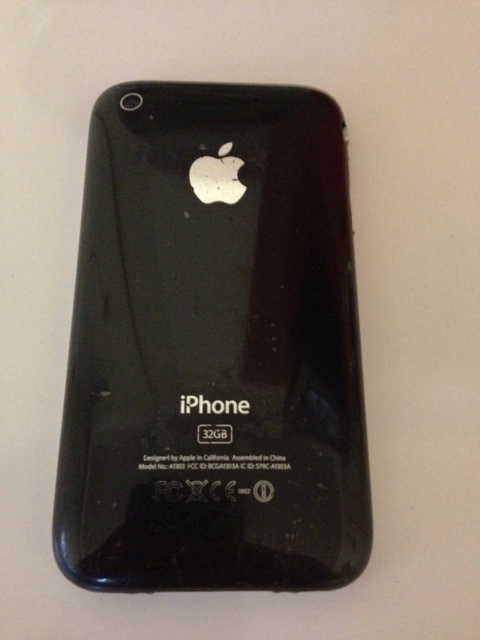  Satılık IPHONE 3GS 32GB Siyah 385 TL