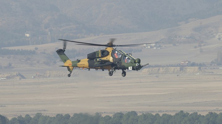 ATAK helikopteri Radar Karıştırıcı Pod Sistemi ile ilk kez görüntülendi