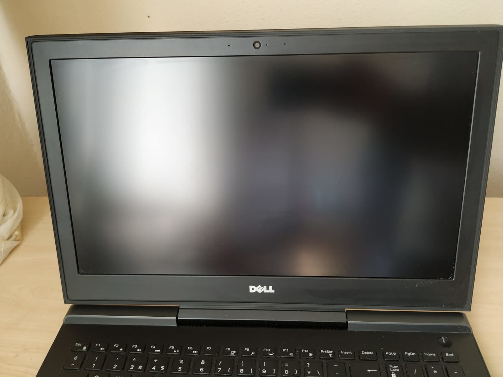 DELL 7567 - i5/8gb/GTX1050