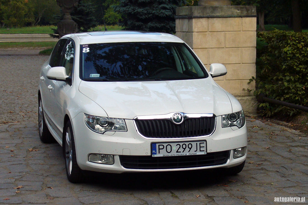 Superb elegance 1.4 TSI vs İnsignia 1.6 T cosmo donanım karşılaştırması ( merak edenler için )