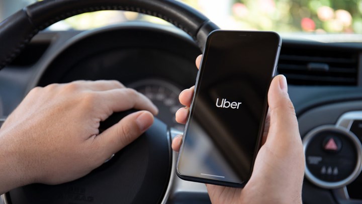 Uber Türkiye, her yolculukta artık 20 TL sabit hizmet bedeli alacak!