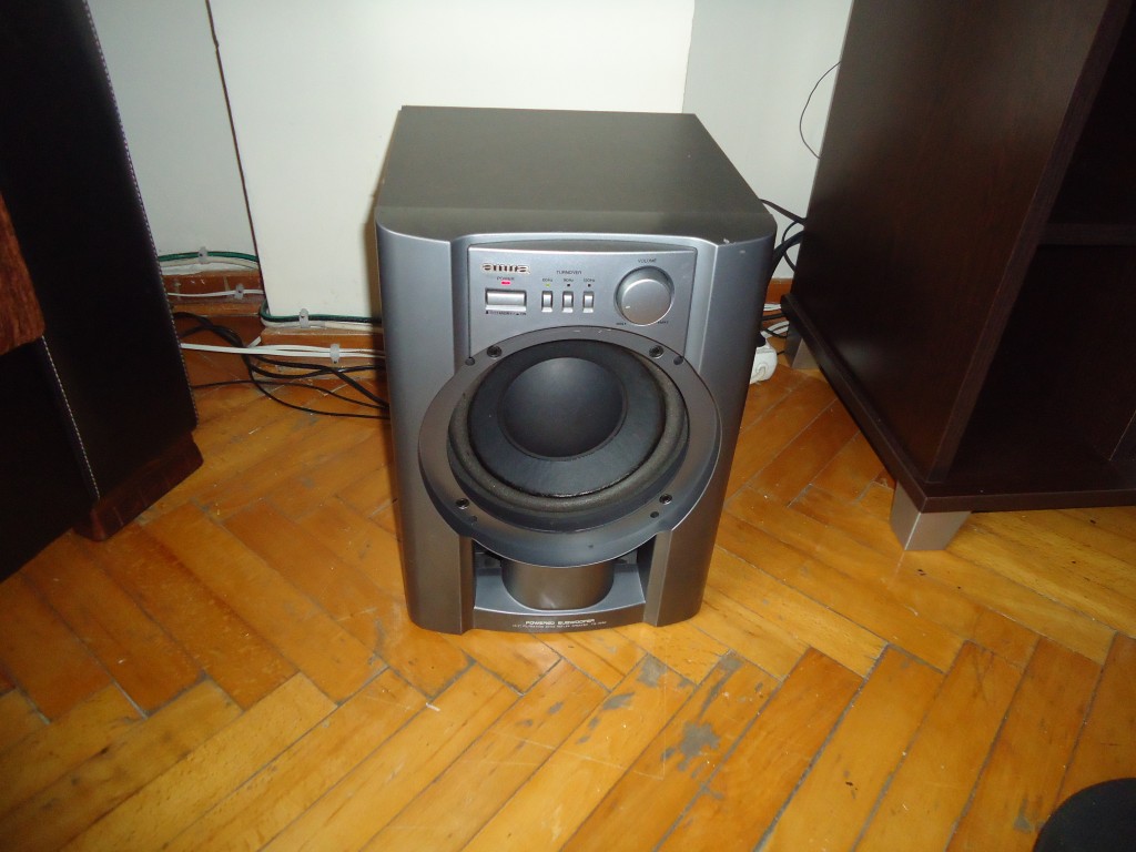  Satılık sony hcd vx90 av tokyo japan aiwa tsw50ez aktif bas sony mhc w550 amfi katı satıldı..