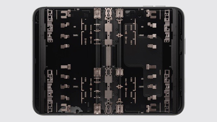 iPhone Duo tanıtıldı: İşte ilk katlanabilir iPhone
