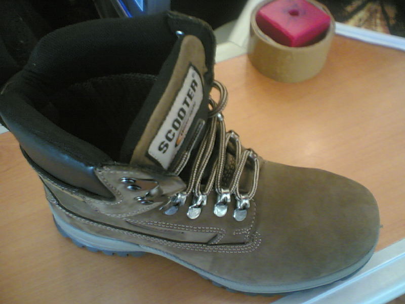  bulldozer, greyder, genesis, converse, ricardo colli