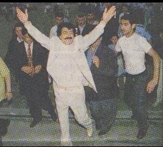  Sen neymişsin be Müslüm Gürses!!