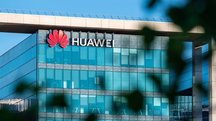Huawei, ABD yaptırımları yüzünden cihazlarındaki 13.000 parçayı değiştirdi