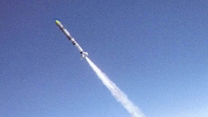 Hindistan, yeni füzesiyle uzaydaki uyduyu paramparça etti