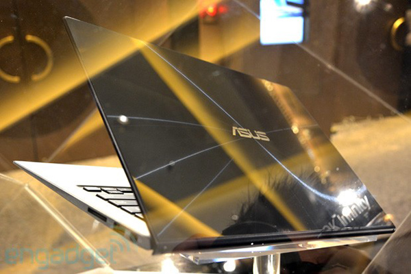 Gorilla Glass 3 kullanılarak hazırlanan Asus Zenbook Infinity görücüye çıktı