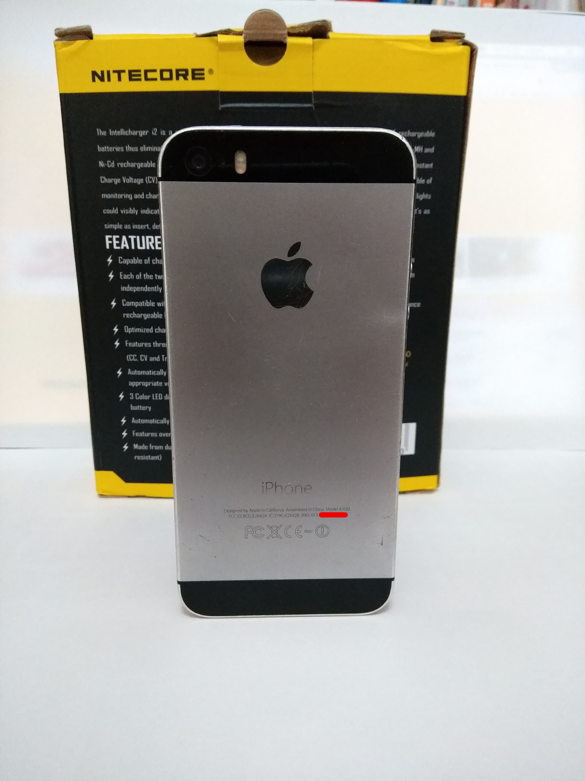 iPhone 5S 16GB Space Gray -  550 TL .