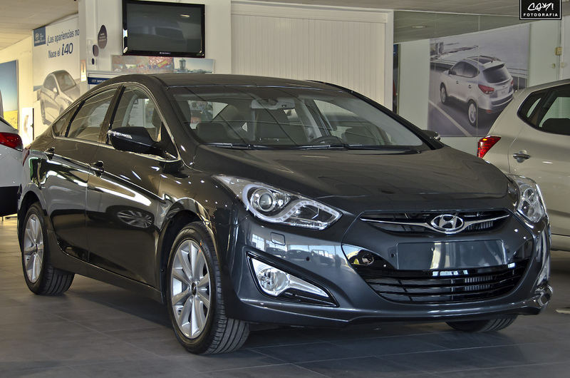  Yeni 2012 Hyundai i40 CW Blue Drive 1.7 CRDi 136 hp Resimli İnceleme