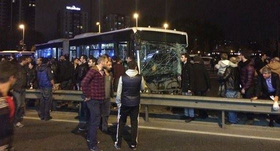  MERTER'DE METROBÜS KAZASI