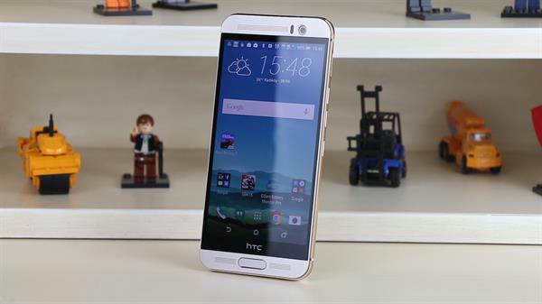 HTC One M9+ inceleme videosu 'M9'un ağabeyi test masasında'