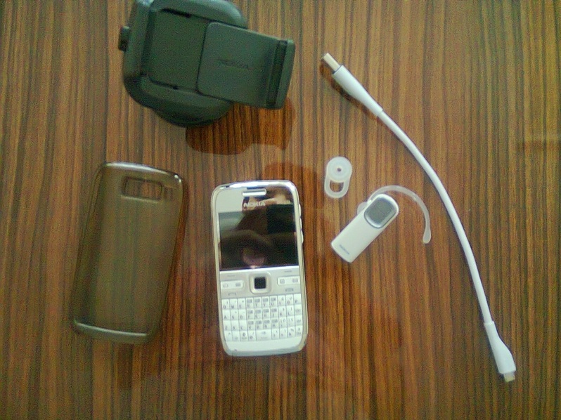  Nokia E72 White Garantili