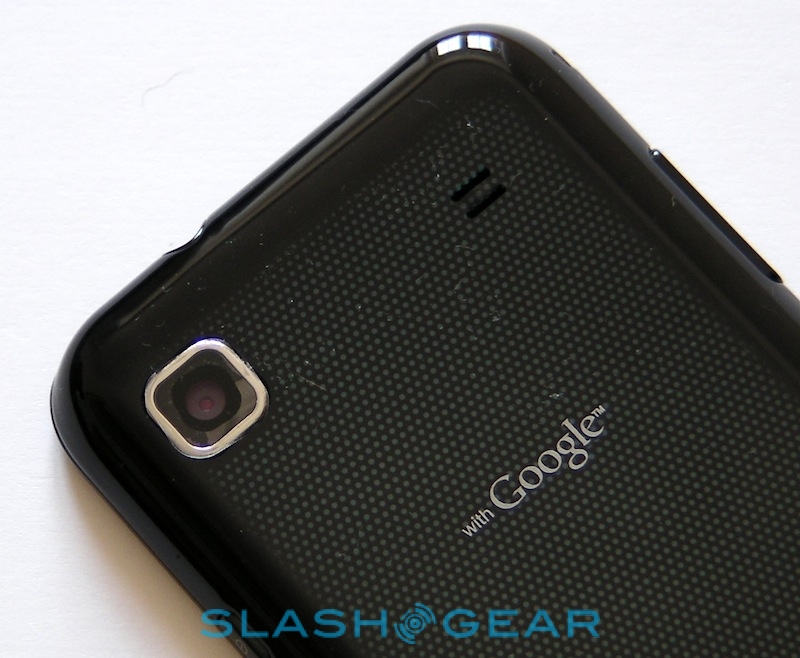  SAMSUNG GALAXY S İNCELEME:ANDROİD 2.1/1 GHZ/5MP  720P/802.11N/4'' S-AMOLED