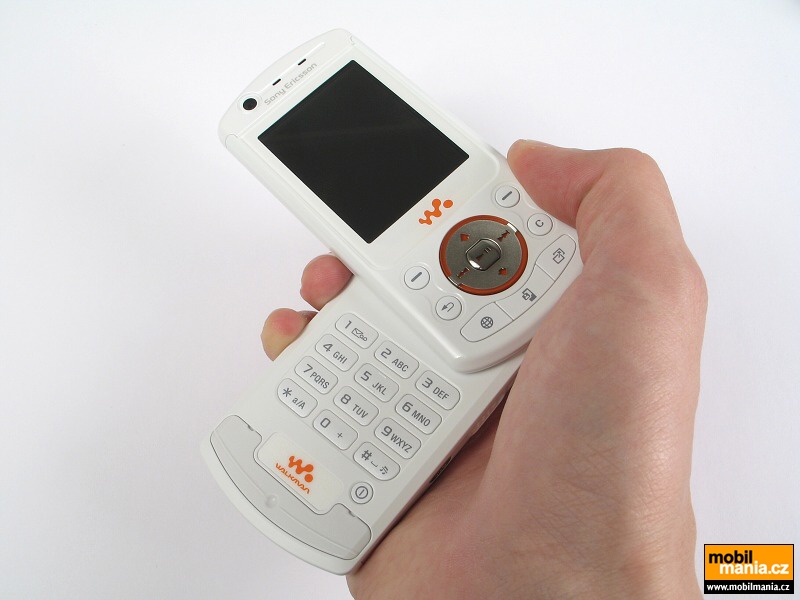 Кручу телефон. Sony Ericsson w900. Sony Ericsson 900i. Sony Ericsson Walkman 900. Sony Ericsson Walkman w900i.