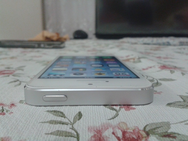  SATILIK TERTEMİZ BEYAZ İNCİ İOS 6.1.4 YÜKLÜ İPHONE 5