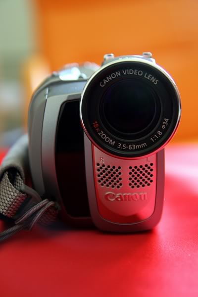canon mvx300 camcorder