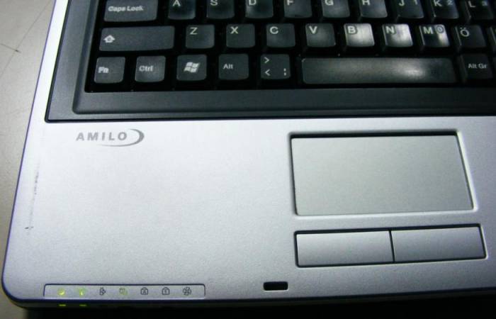            FUJITSU SIEMENS AMILO PA 1510 AMD 64 X2 LAPTOP TAKASLI