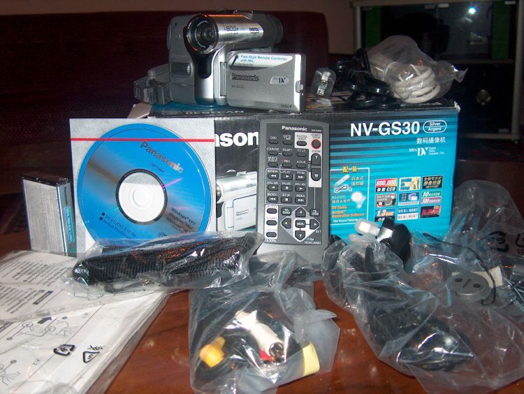  Acil Satılık Sıfır PanasonicNV-GS30 Vid.Kamera,fotoğraflı