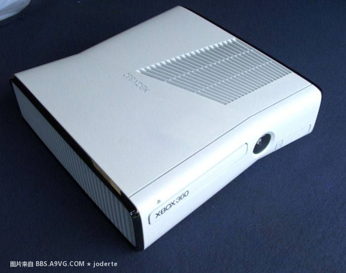  XBOX 360S Beyaz
