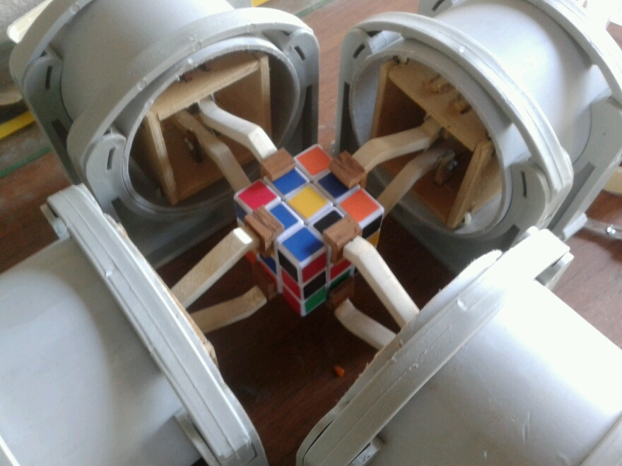 Rubikmatik (Rubik(zeka) küpün renklerini algılayıp çözebilen robot) projesi