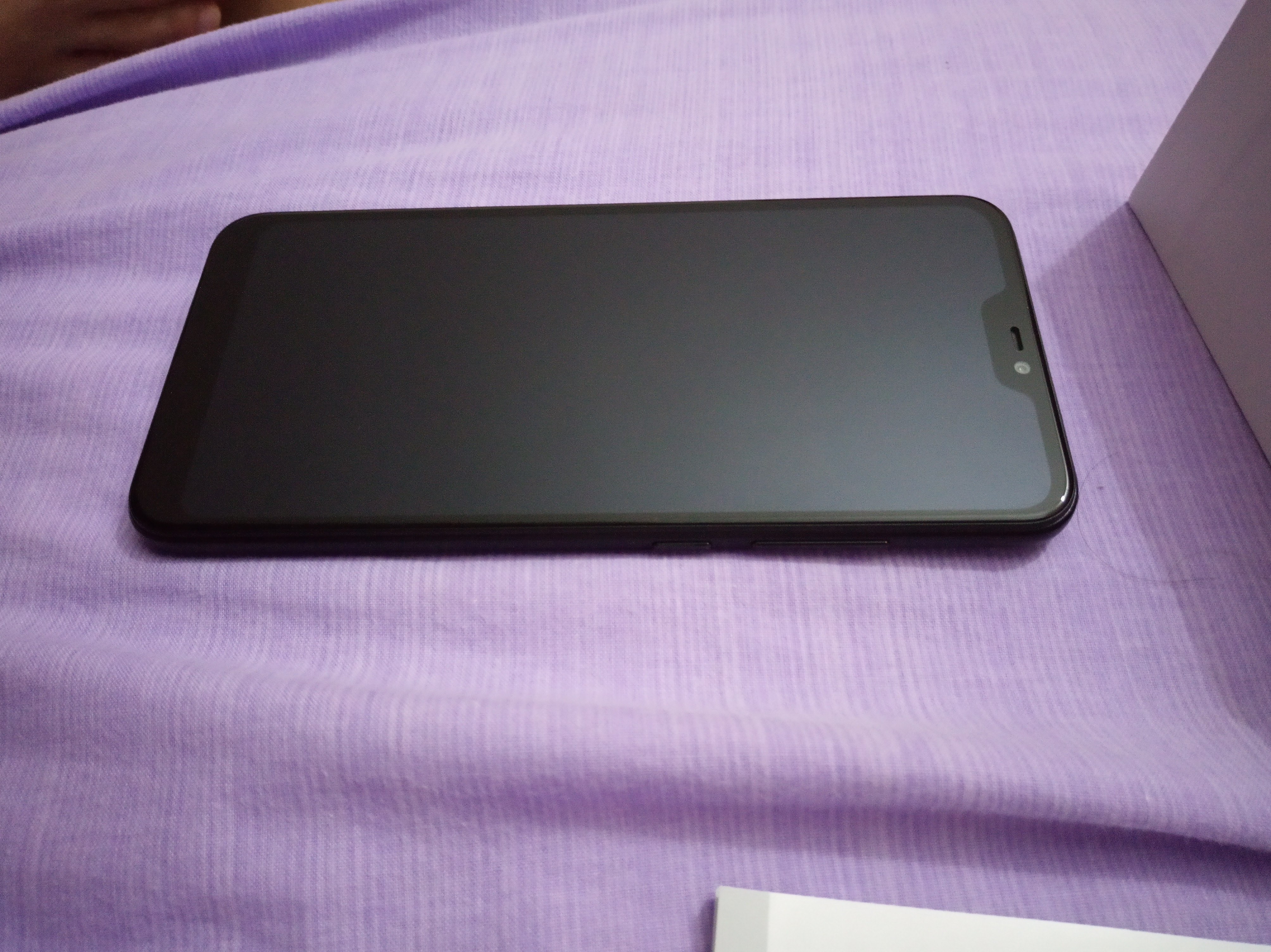 Xiaomi Mi A2 Lite 3/32 Siyah 06.08.2019 tarihinde alındı nokta hatasız