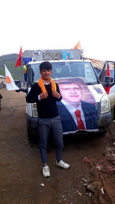 Hakkari'de kaçakçılık yaptığı iddia edilen Köylülere ateş açıldı, bir çocuk öldü