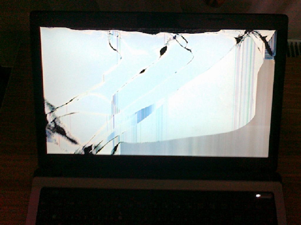  Asus K53S serisi notebook ekran bozuldu!