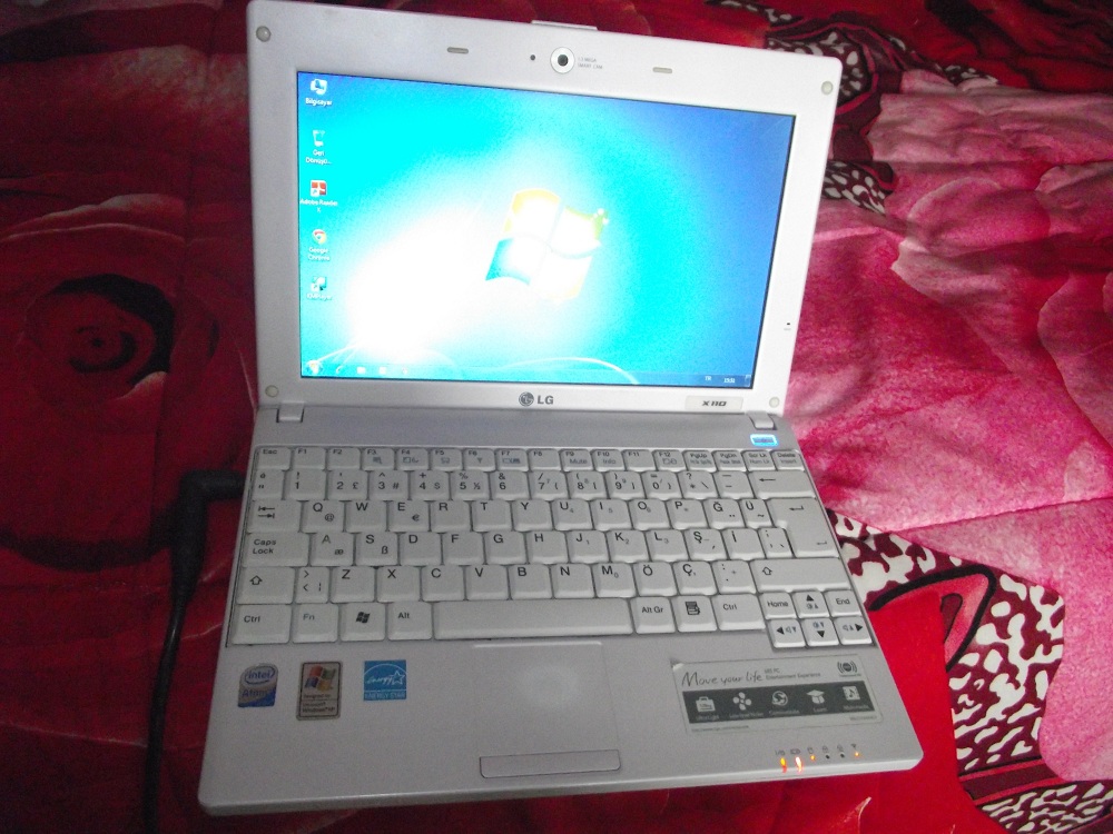  ANK: LG X110 Beyaz Netbook - 180 TL Yetişen alır
