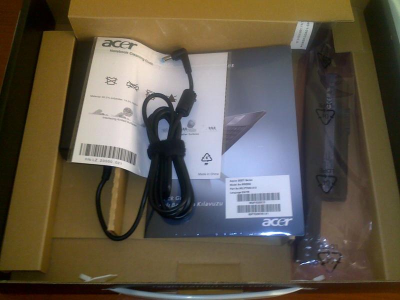  Acer 3820TG Kutu İçeriği ve İnceleme