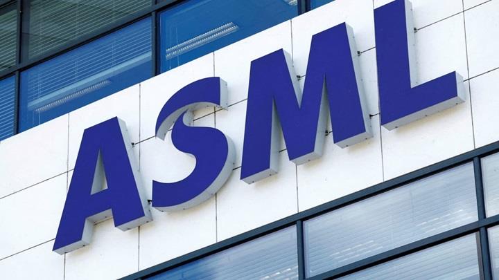 Çip devi ASML'nin gelirleri rekor kırıyor: Siparişler 2030'a uzandı