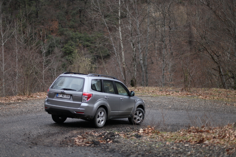  Corolla gitti, Forester geldi.(Yeni Fotoğraflar+Videolar))