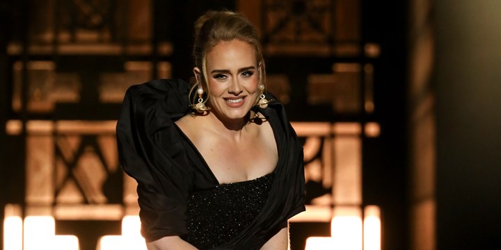 Ünlü şarkıcı Adele, yeni albümü için Spotify'daki 'Karışık Çal' butonunu sildirdi