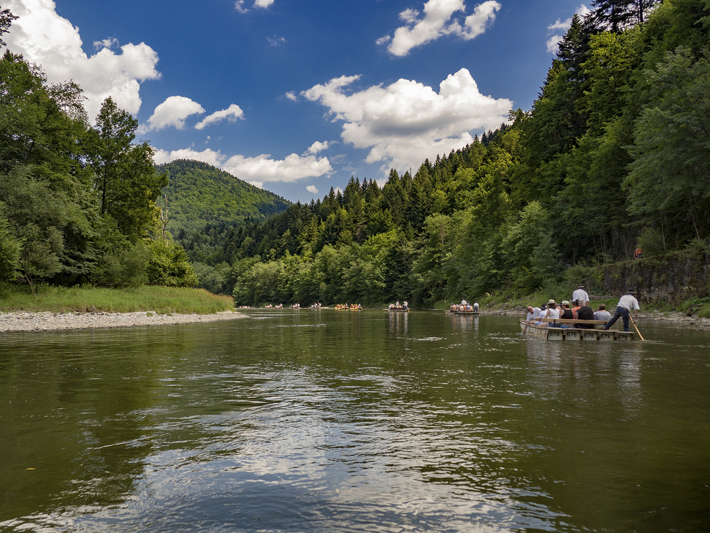  Gittim-gördüm, Polonya’nın Dunajec nehri ve Pieniny dağları