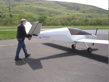 Ucuza Elektrikli Model uçak üretsek alır mısınız?
