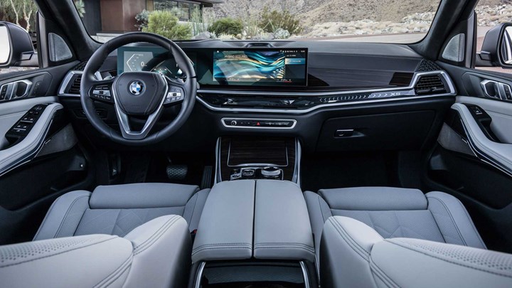 2024 BMW X5 ve X6 tanıtıldı: Daha güçlü motorlar, yeni teknolojiler