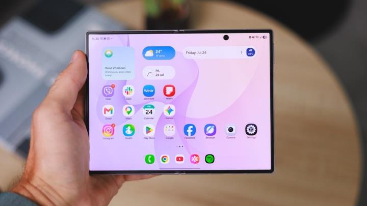 Galaxy Z Fold 8 iç ekranına dikkat: Kırılırsa bir telefon parası!