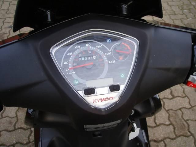  'Honda spacy 110' - 'Kymco super 8' Hangisi ?