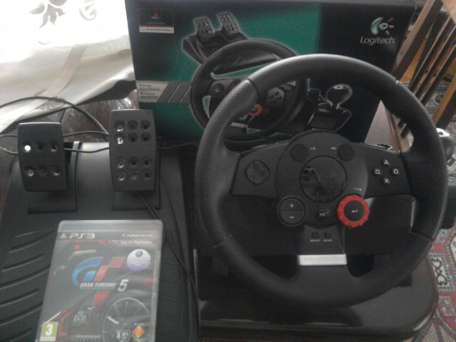  SATILIK LOGİTECH DRİVİNG FORCE GT wheel + Grand turismo 5 2. bölge