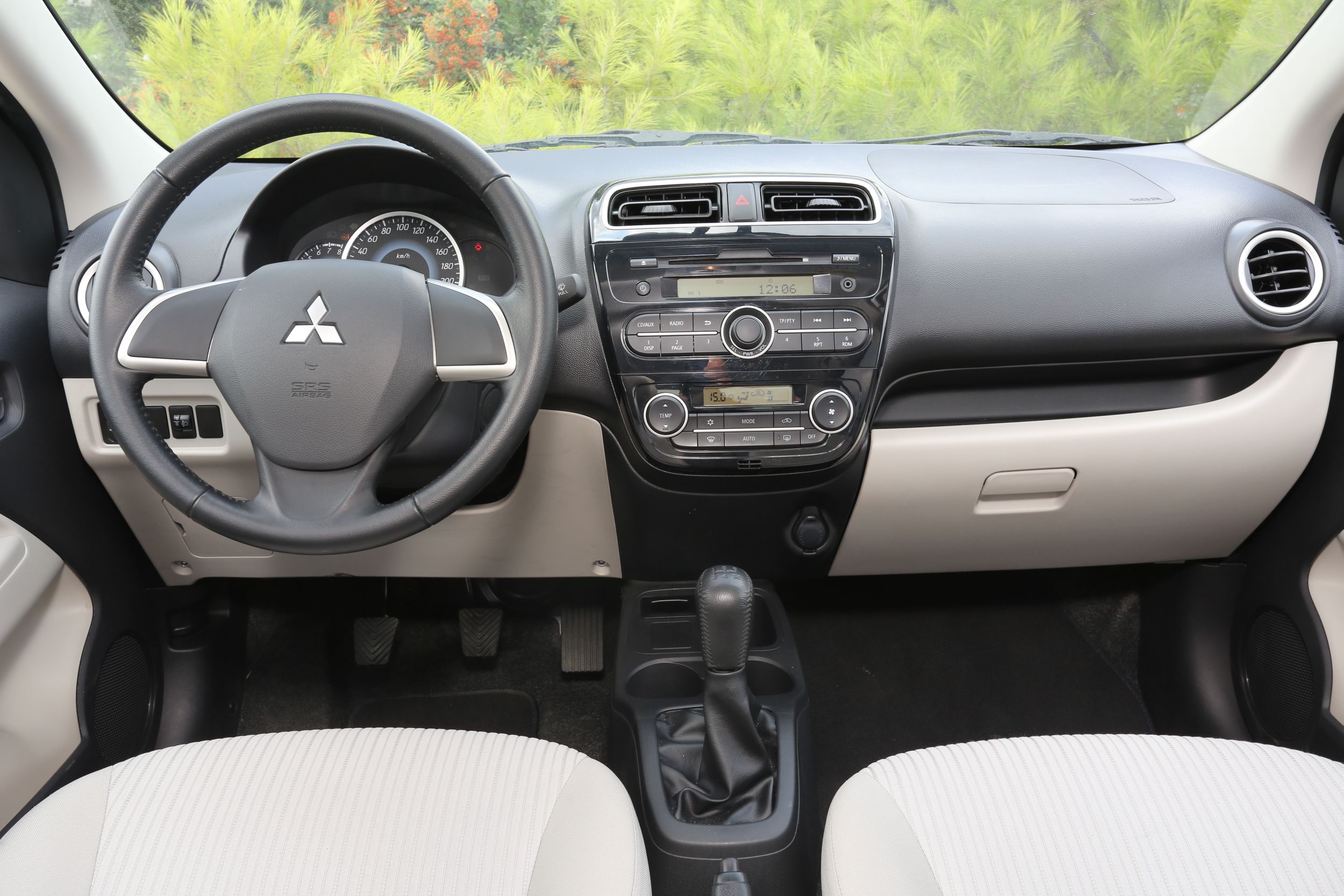 SIFIR MITSUBISHI ATTRAGE MI 2.EL 508 MI ?