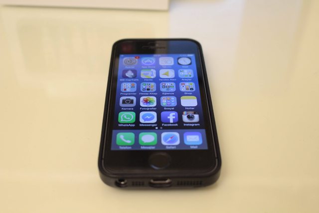  iPHONE 5S Space Gray 16 GB - Yurtiçinden alınma - Garantili - Kutusundan yeni çıkmış gibi - iOS7.1.2