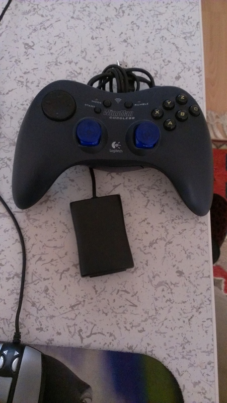  Logitech Wingman cordless Rumblepad Gamepad (Takas ps3 dual shock)[70 TL]
