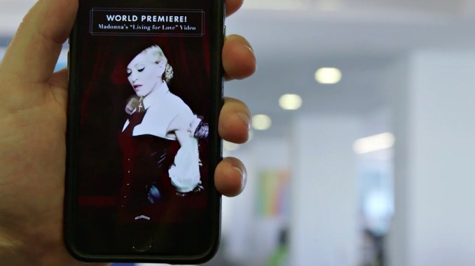 Madonna yeni klibini Snapchat ile yayınladı
