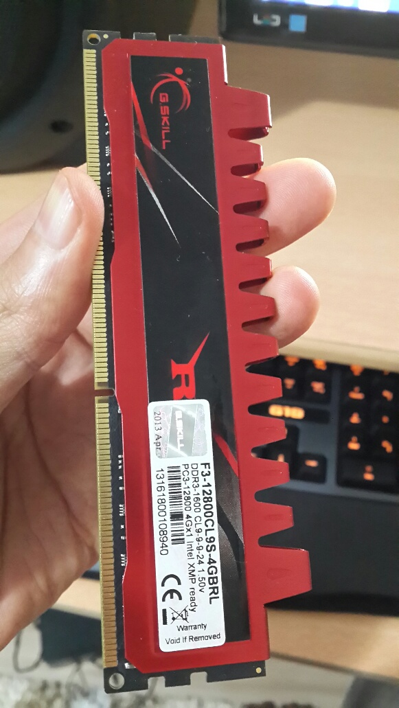  SATILIK 1 ADET GSKİLL RİPJAWS 4 GB DDR3 1600 MHZ (75 LİRA)