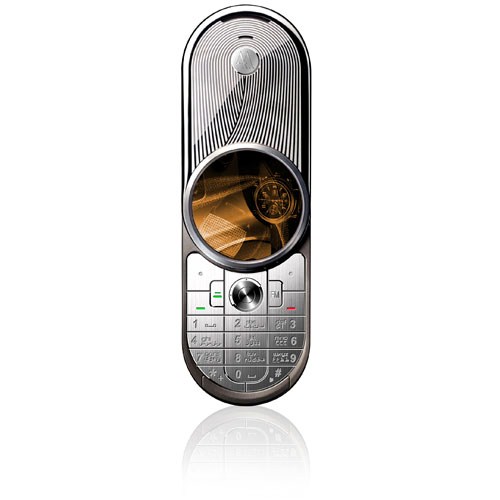 Motorola 3500£'luk cep telefonuyla karşımızda; Aura - Diamond Edition