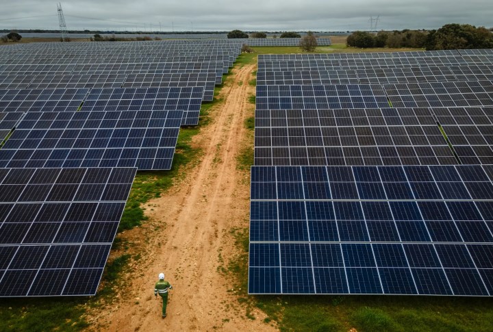 Avrupa’da güneş enerjisi rekor kırdı, elektrik fiyatları negatife döndü