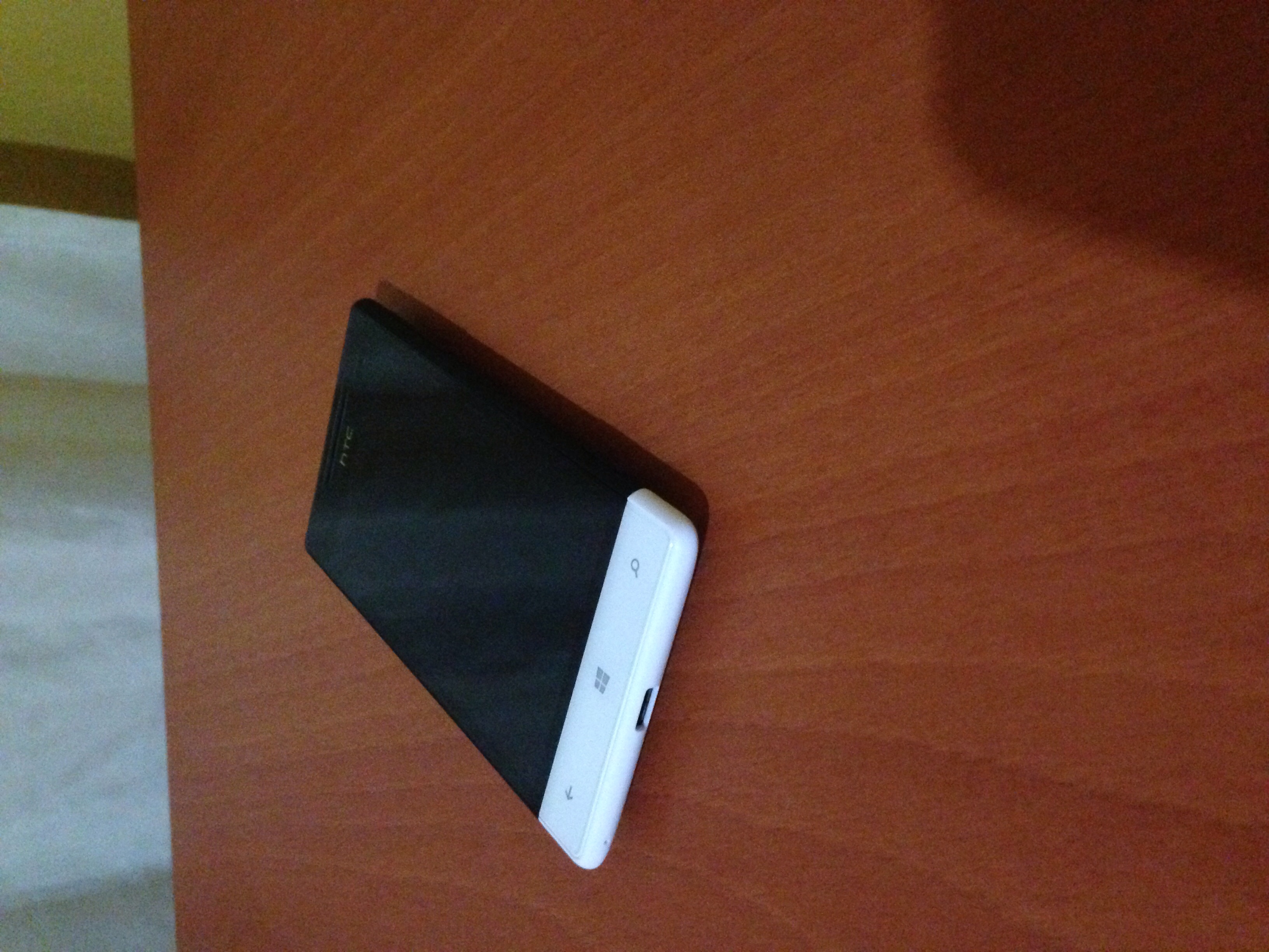  SATILIK HTC WINDOWS PHONE 8S RİO SİYAH/BEYAZ-GARANTİLİ FATURALI