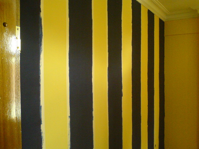 Odamı Sarı-Lacivert Çubuklu Boyayacağım